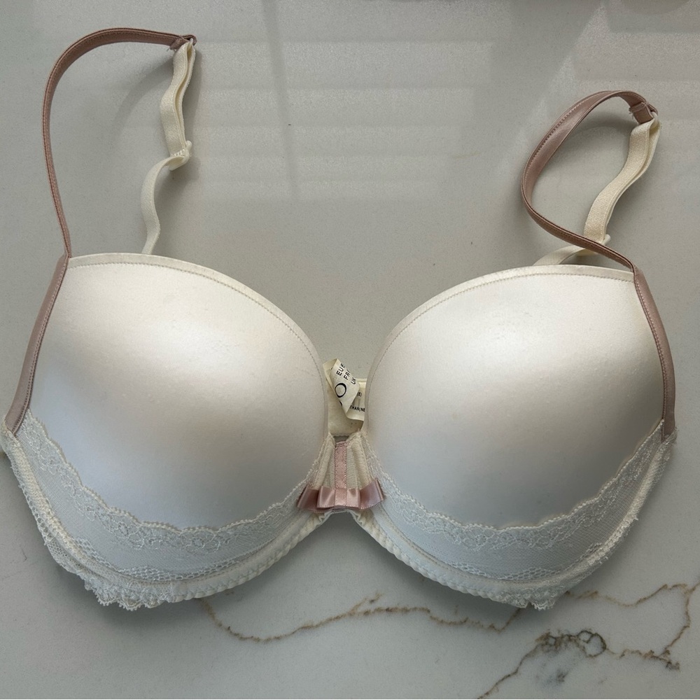 Cream T-Shirt Bra with Molded Cups and Underwire